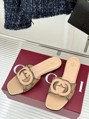 SLIDE SANDALS IN BEIGE CALFSKIN