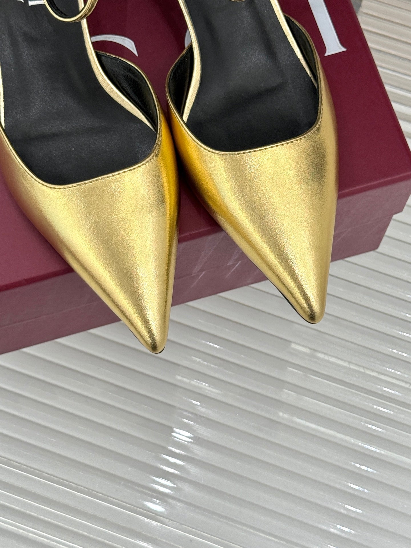 GUCCI 26S HIGH HEELS 55 MM IN GOLD LAMBSKIN