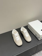 LACE-UP SNEAKER IN BEIGE SUEDE