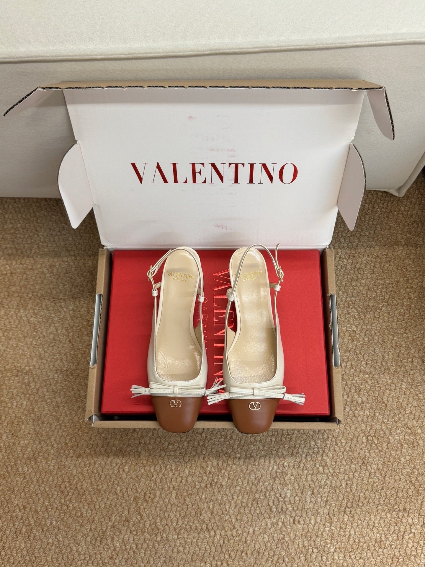 VALENTINO 26S HIGH HEEL SLINGBACKS IN BROWN AND CREAM WHITE CALFSKIN