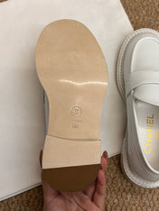 CHANEL 26S LOAFERS IN WHITE PATENT CALFSKIN CC LOGO