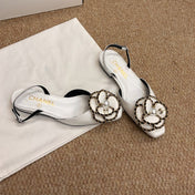 CHANEL 26S SLINGBACK FLATS IN WHITE CALFSKIN CAMELLIA PEARL