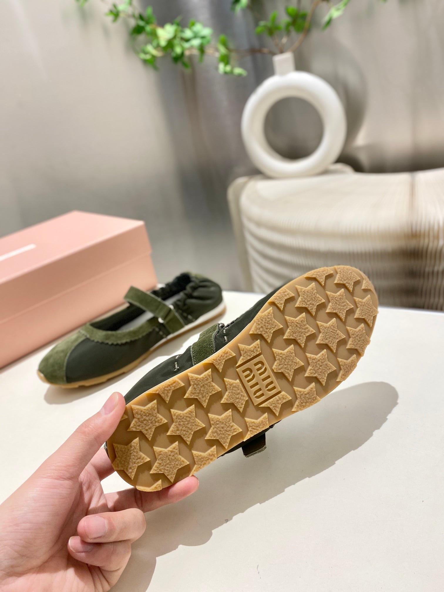 MIUMIU 26S RUCHES NAPPA BALLERINAS IN ARMY GREEN SUEDE AND FABRIC