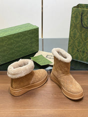 GG SNOW BOOTS IN CIDER BROWN EMBOSSED SUEDE AND BEIGE WOOL LINING