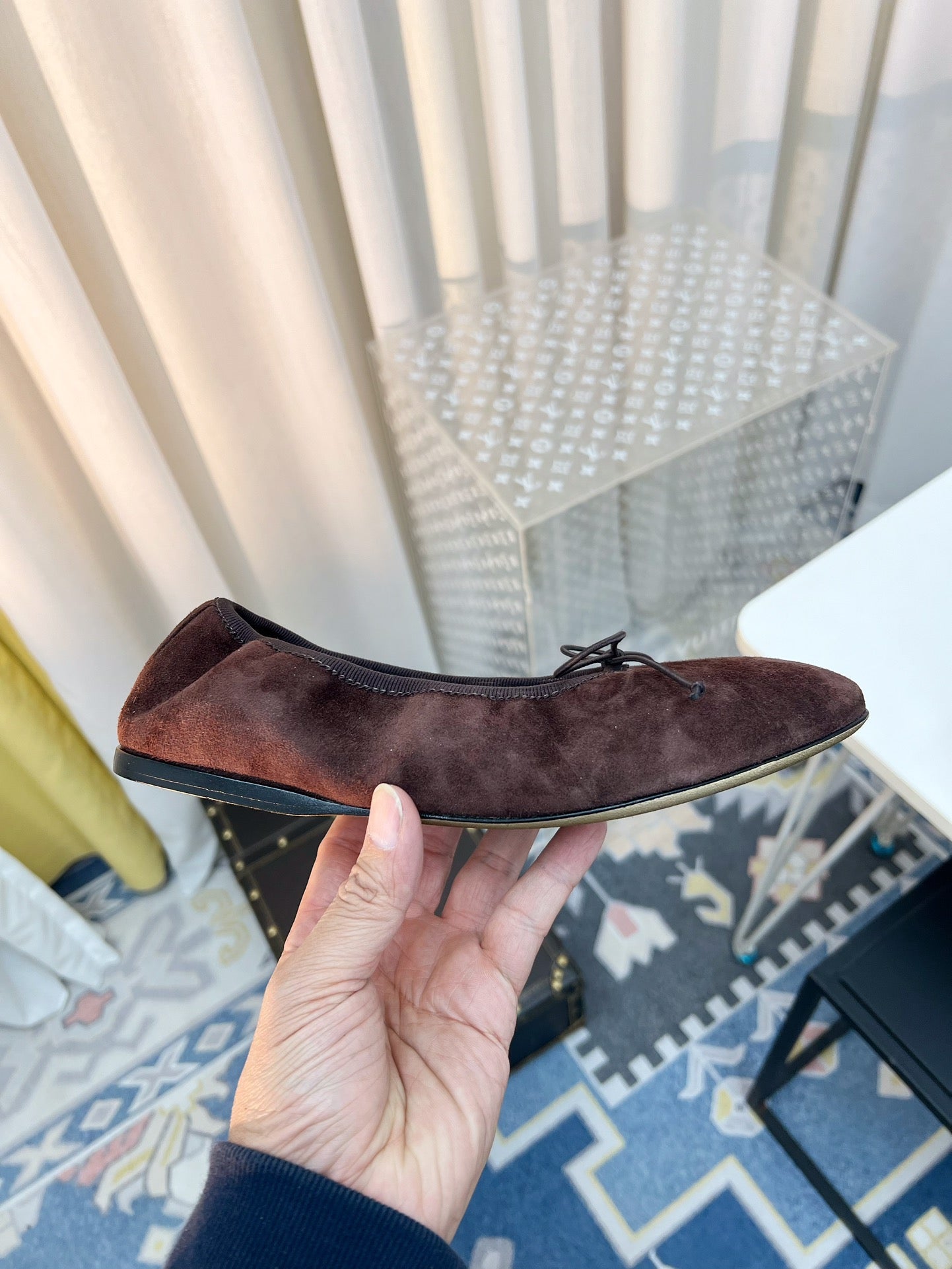 THE ROW 26S BALLET FLATS IN DARK BROWN SUEDE ELASTIC TRIM WITH BOW