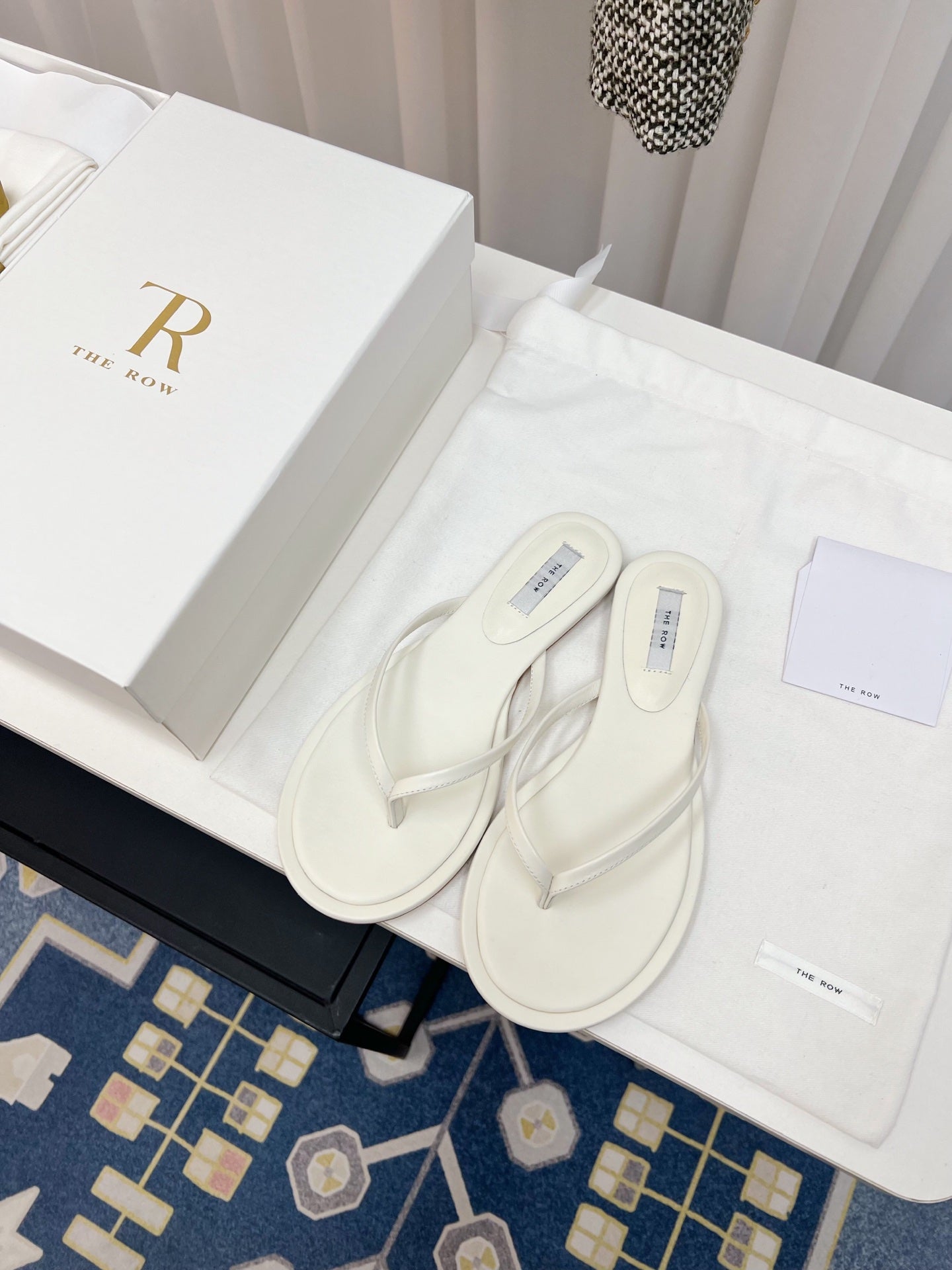 THE ROW 26S THONG SANDALS IN WHITE CALFSKIN