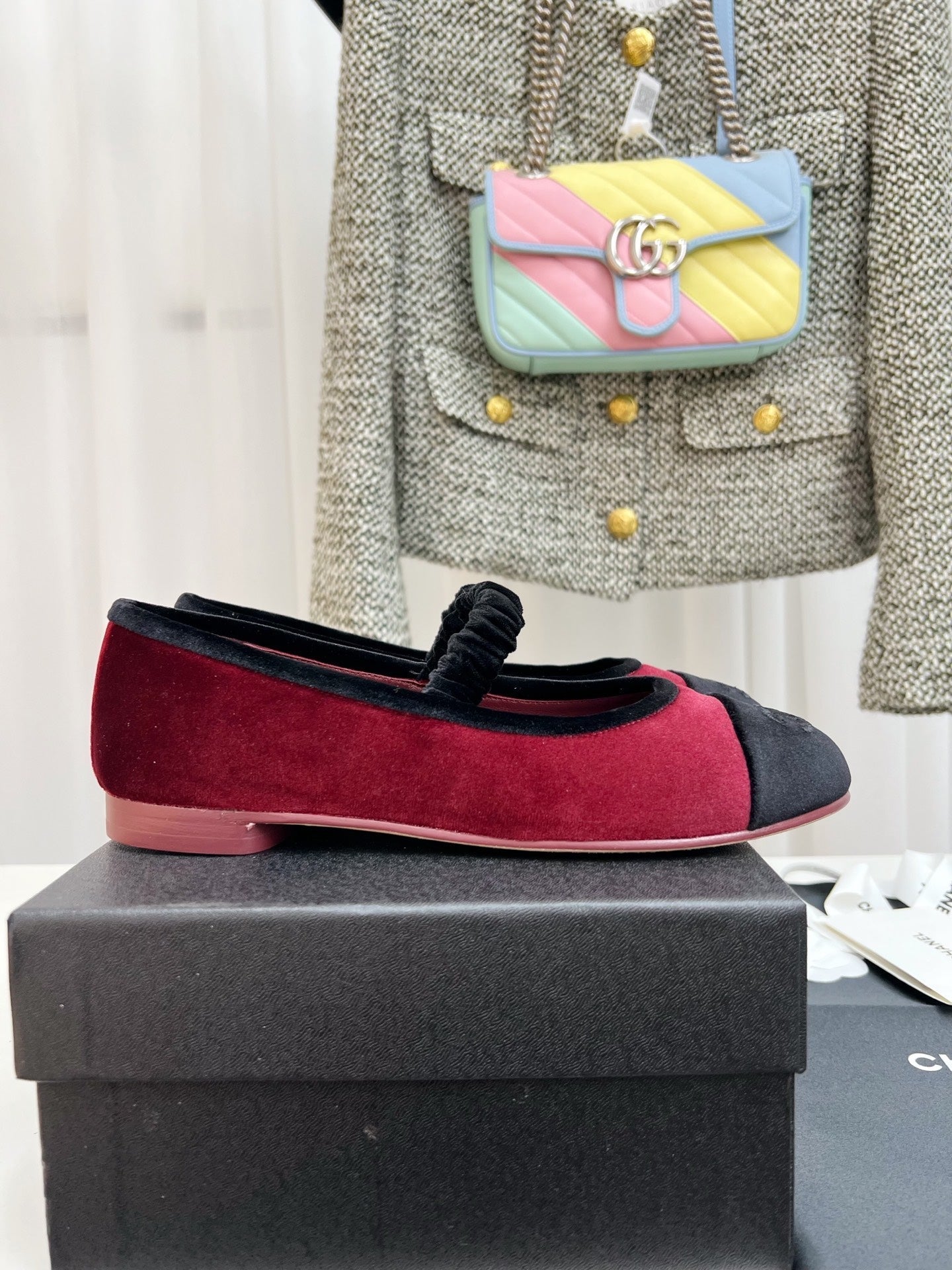 CC MARY JANE FLAT IN RED AND BLACK VELVET
