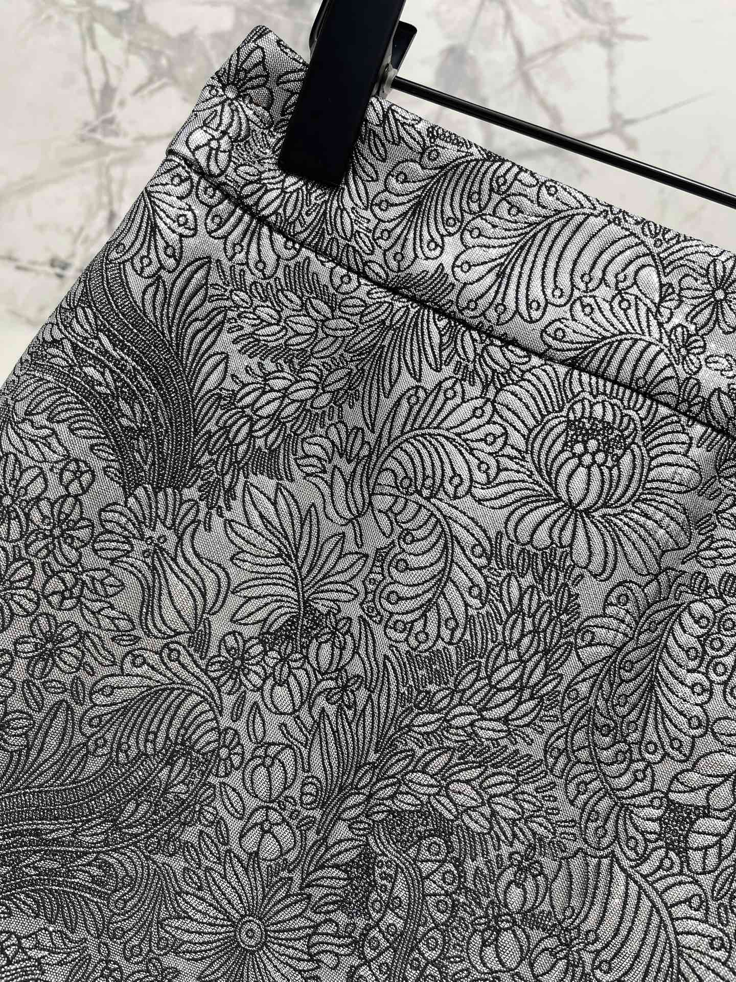VALENTINO 26S MINI SKIRT 442