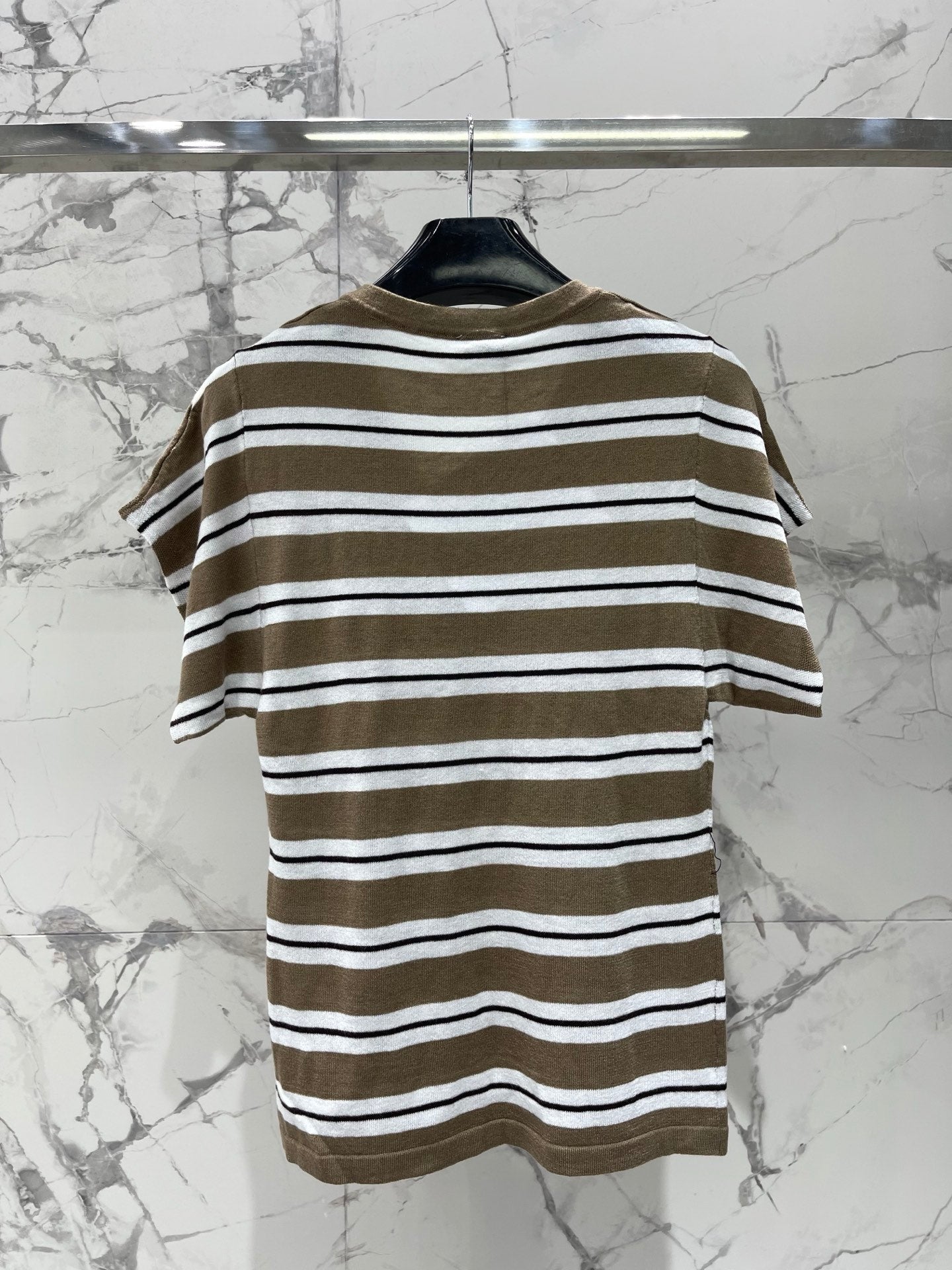 CELINE 26S V NECK SHORT SLEEVE T-SHIRT 207