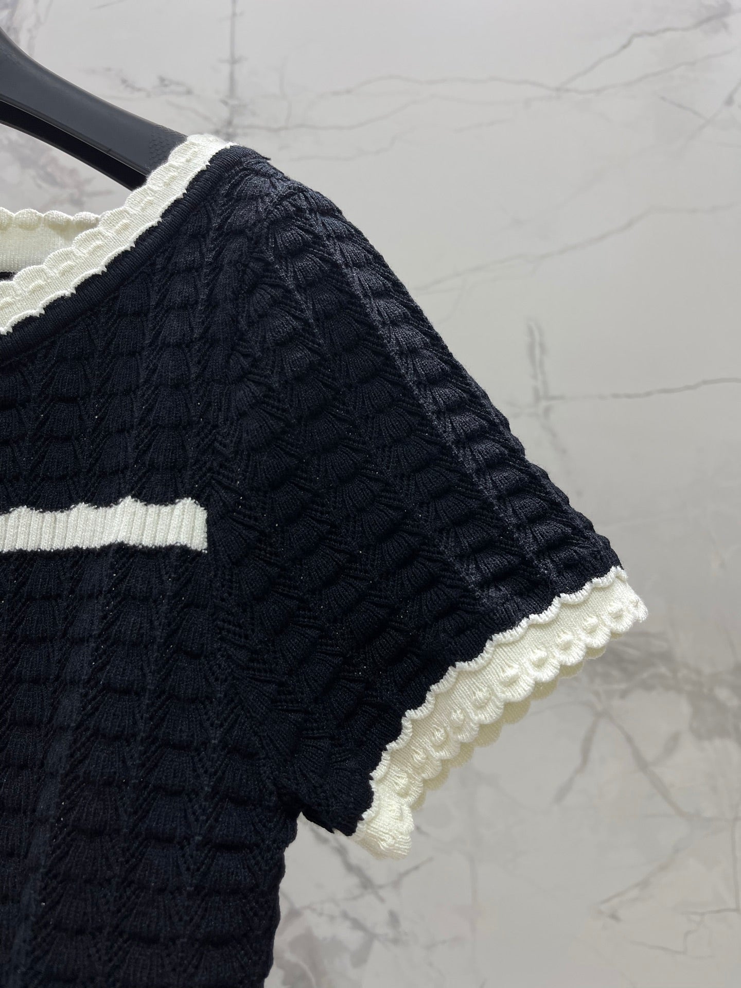 VALENTINO 26S SHORT-SLEEVE KNIT TOP 384