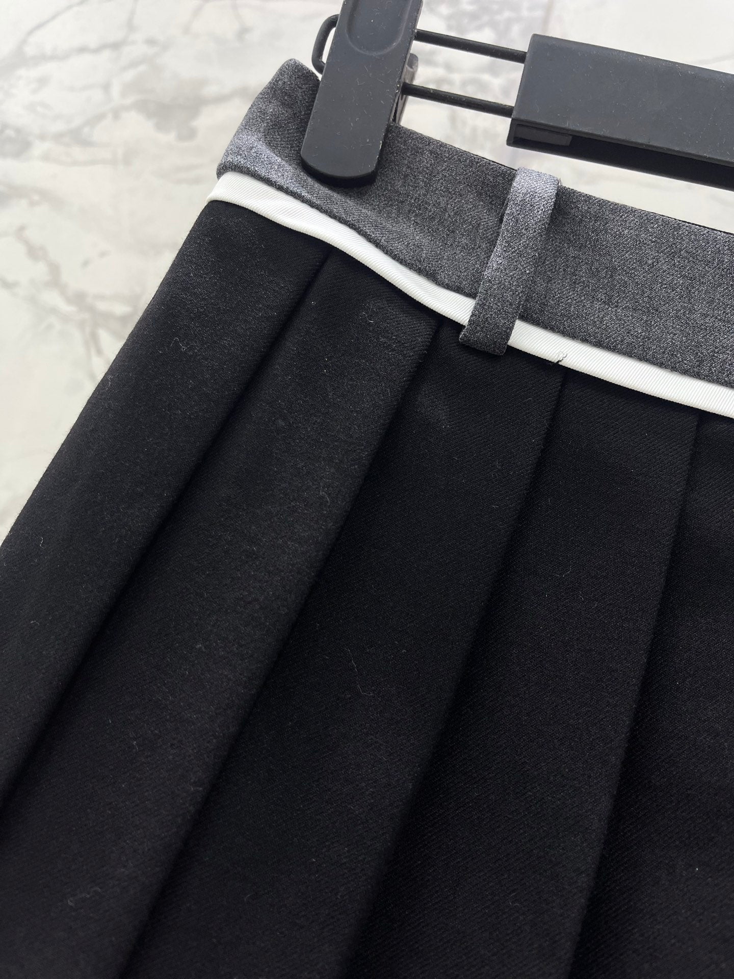 PRADA 26S PLEATED KNIT MINI SKIRT 1076