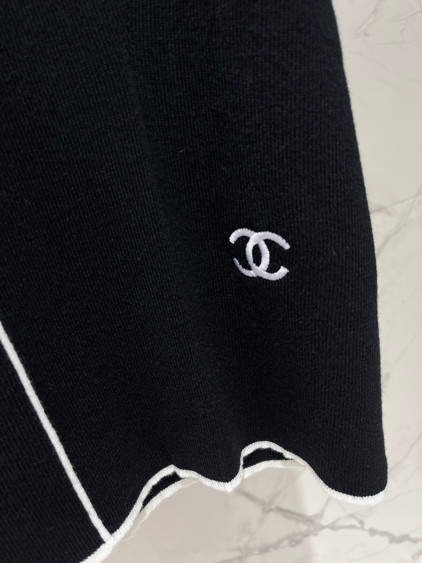 CHANEL 26S SHORT SLEEVE CREW NECK KNIT TOP 1627