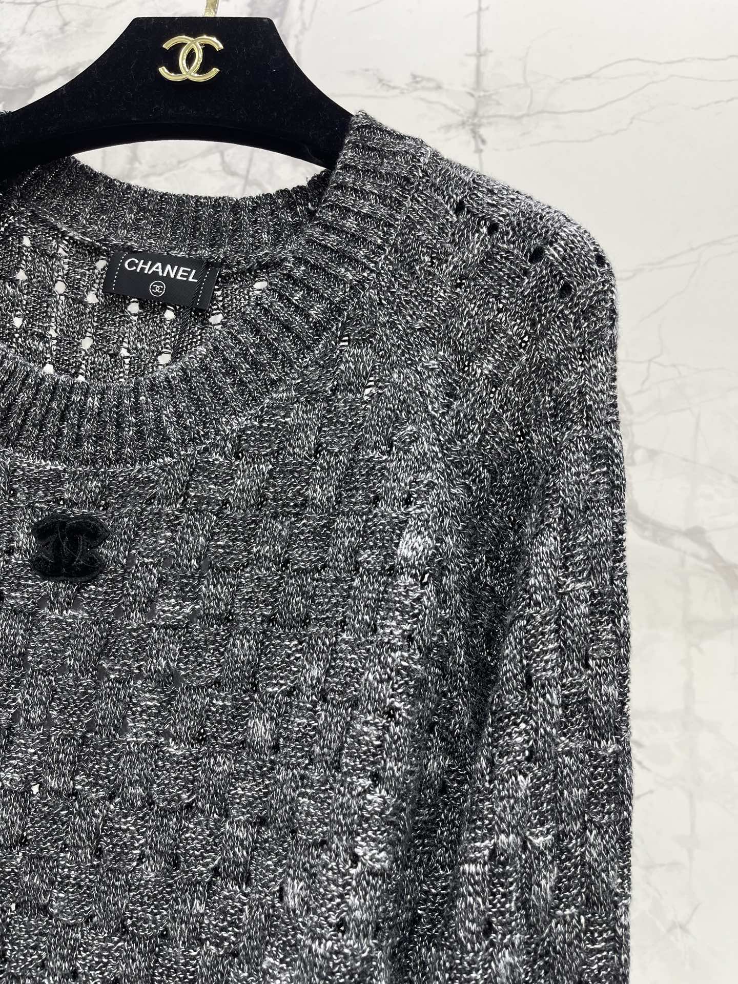 CHANEL 26S CREW NECK KNIT SWEATER 1604