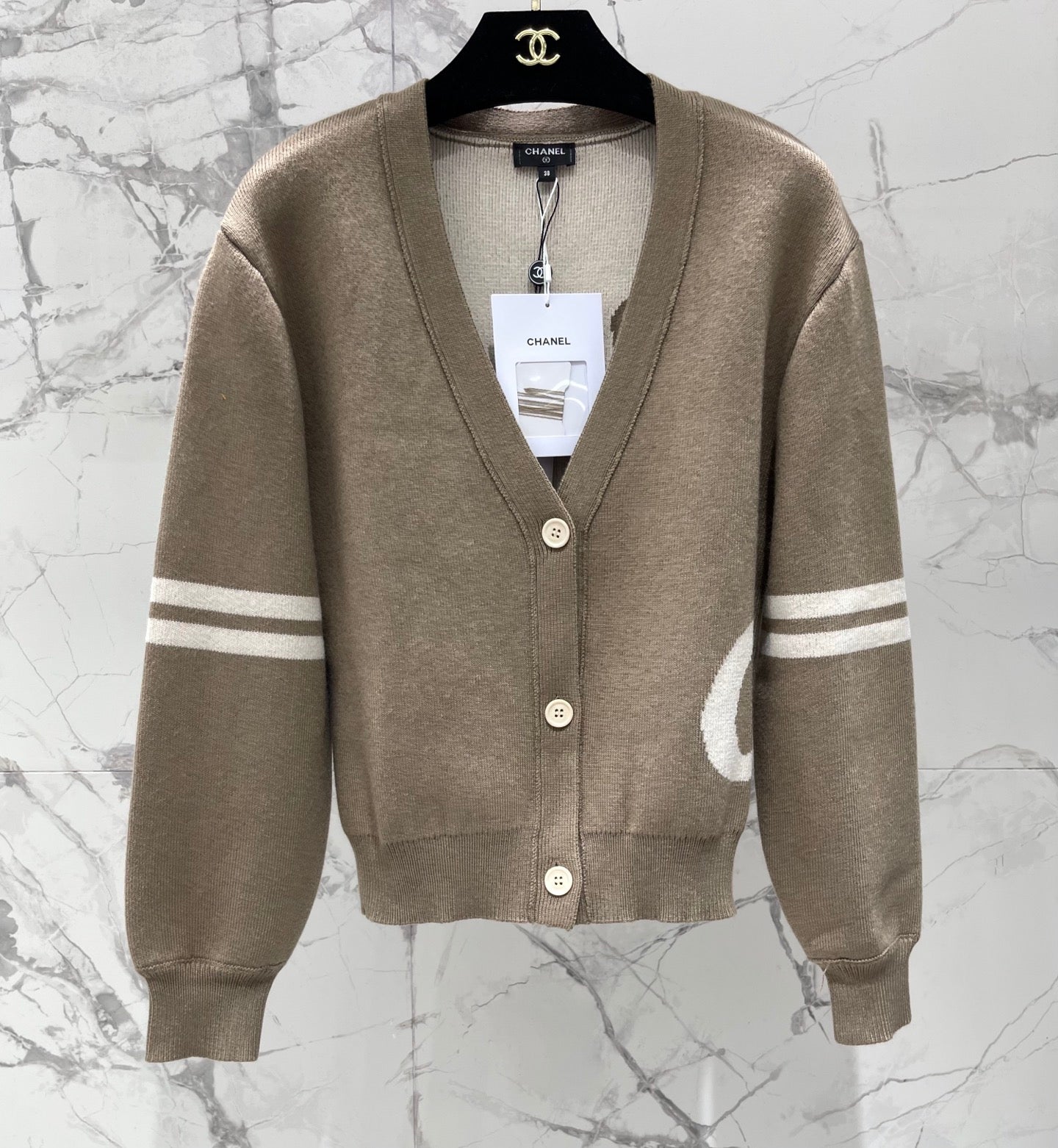 CHANEL 26S V-NECK CARDIGAN 1547