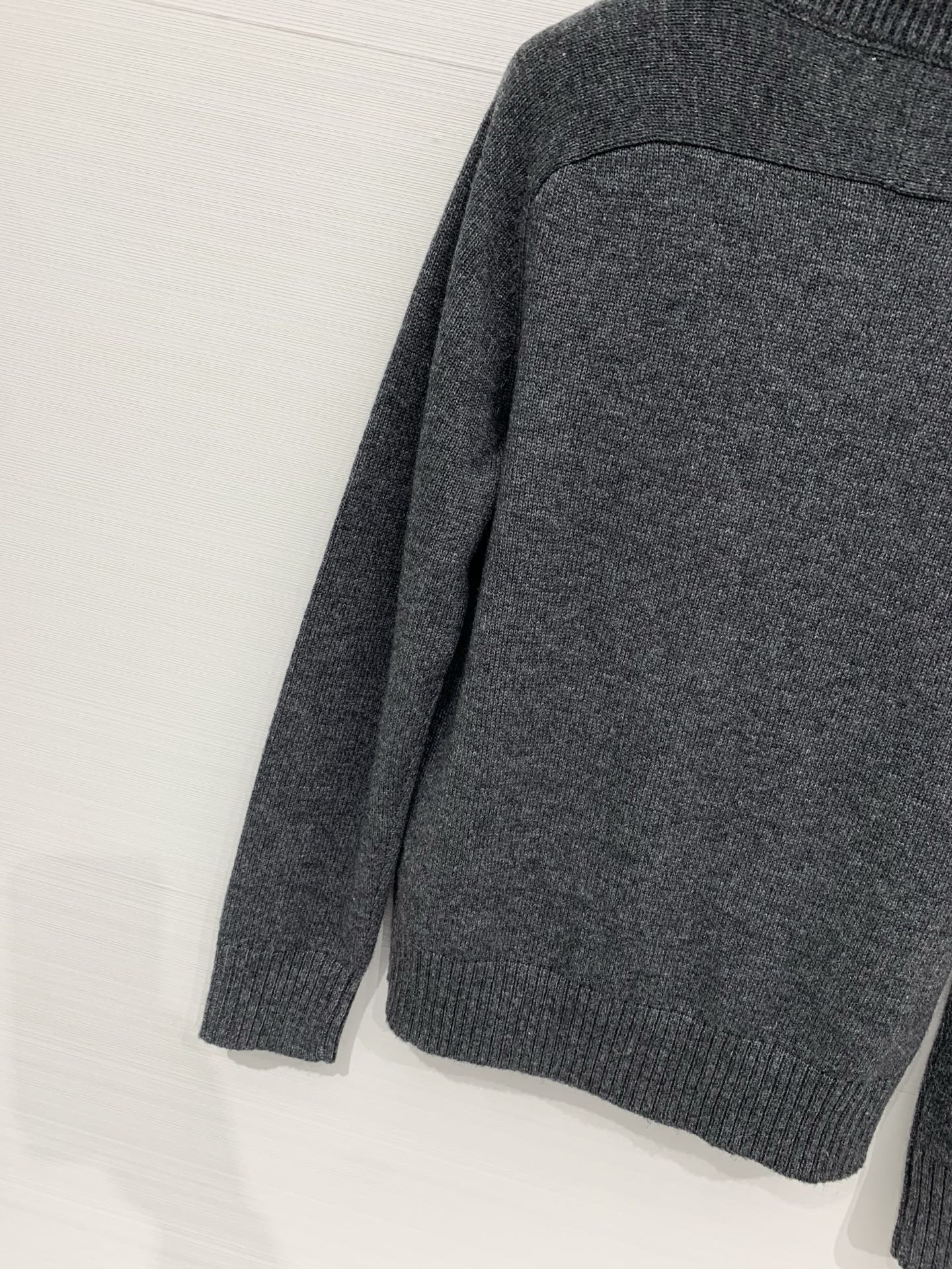 GUCCI SWEATER STYLE 51