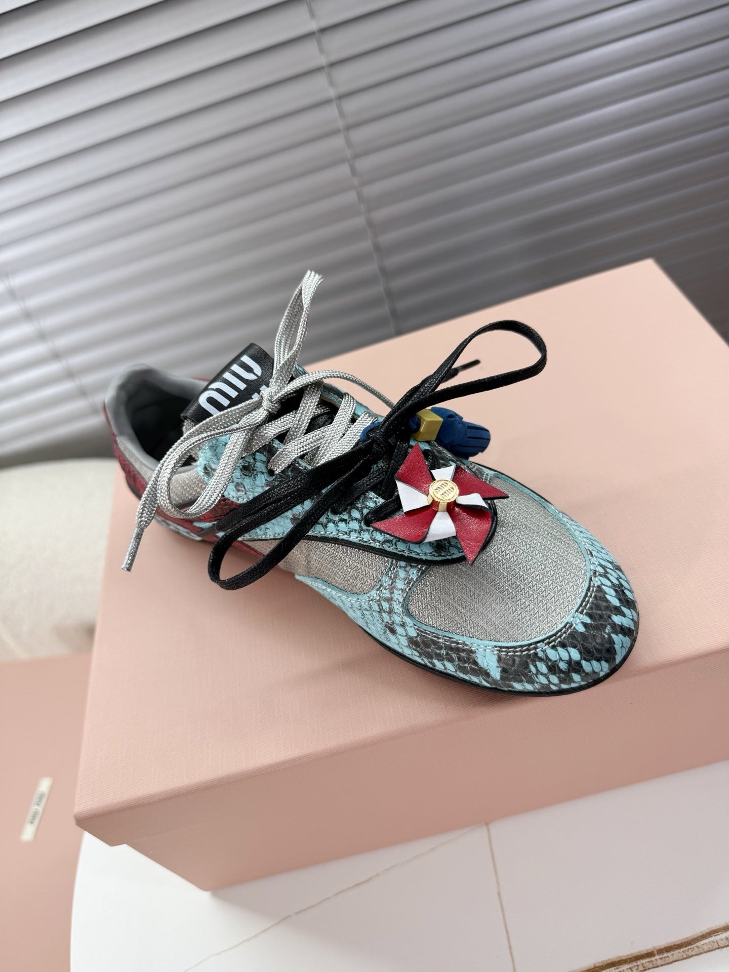 MIUMIU 26S GYMNASIUM SNEAKER IN SILVER FABRIC AND TURQUOISE BLUE SNAKE EFFECT CALFSKIN