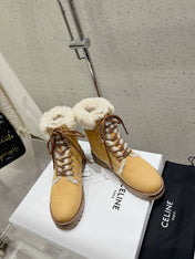 MARTIN BOOT IN PEANUT BROWN SUEDE AND WHITE FLEECE