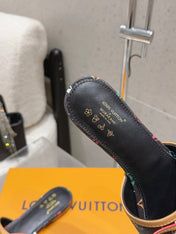 LV 26S FLAT MULE SANDALS IN BLACK MULTICOLOR MONOGRAM CANVAS WITH CALFSKIN BOW