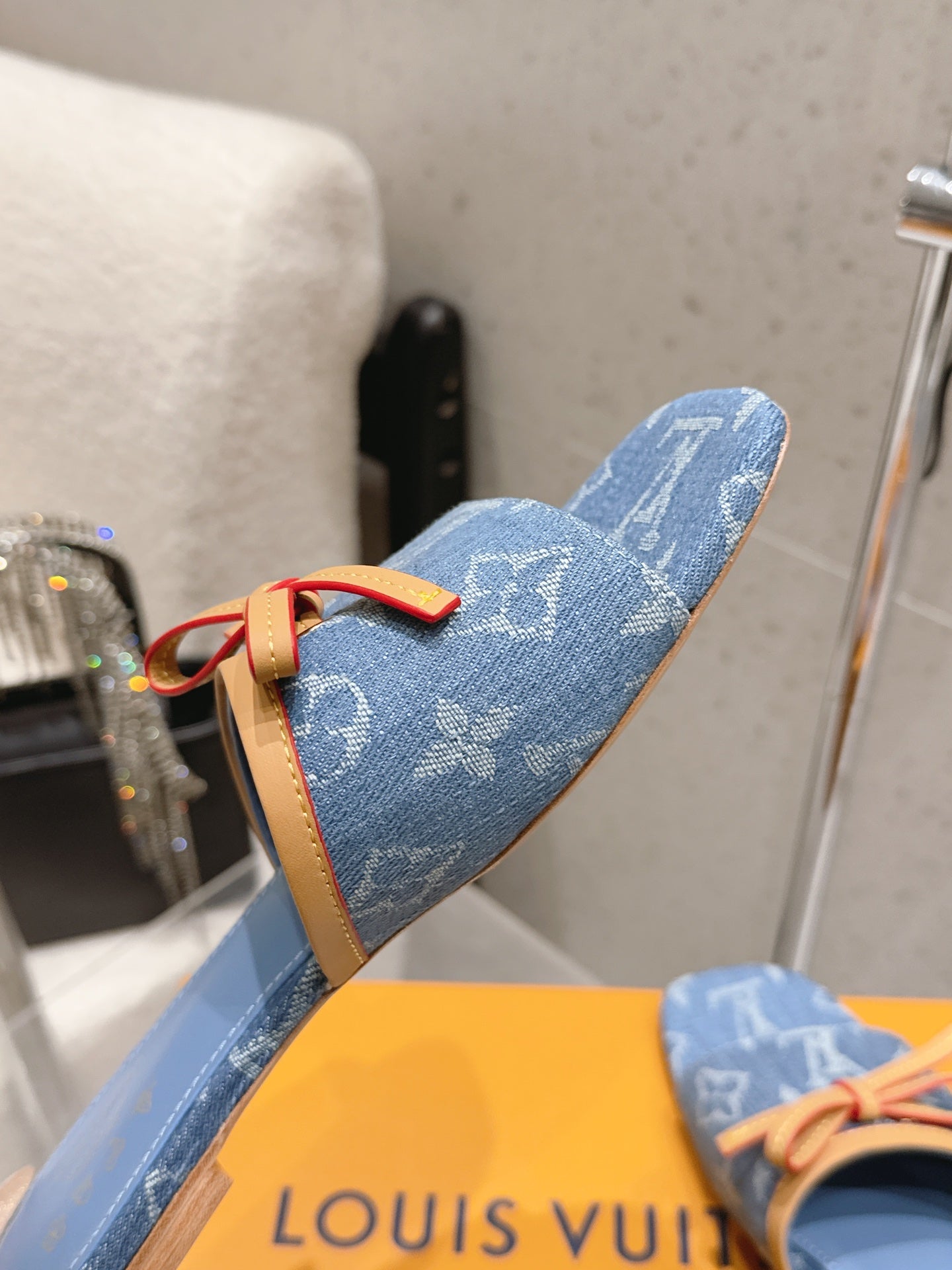 LV 26S FLAT MULE SANDALS IN LIGHT BLUE MONOGRAM DENIM WITH CALFSKIN BOW