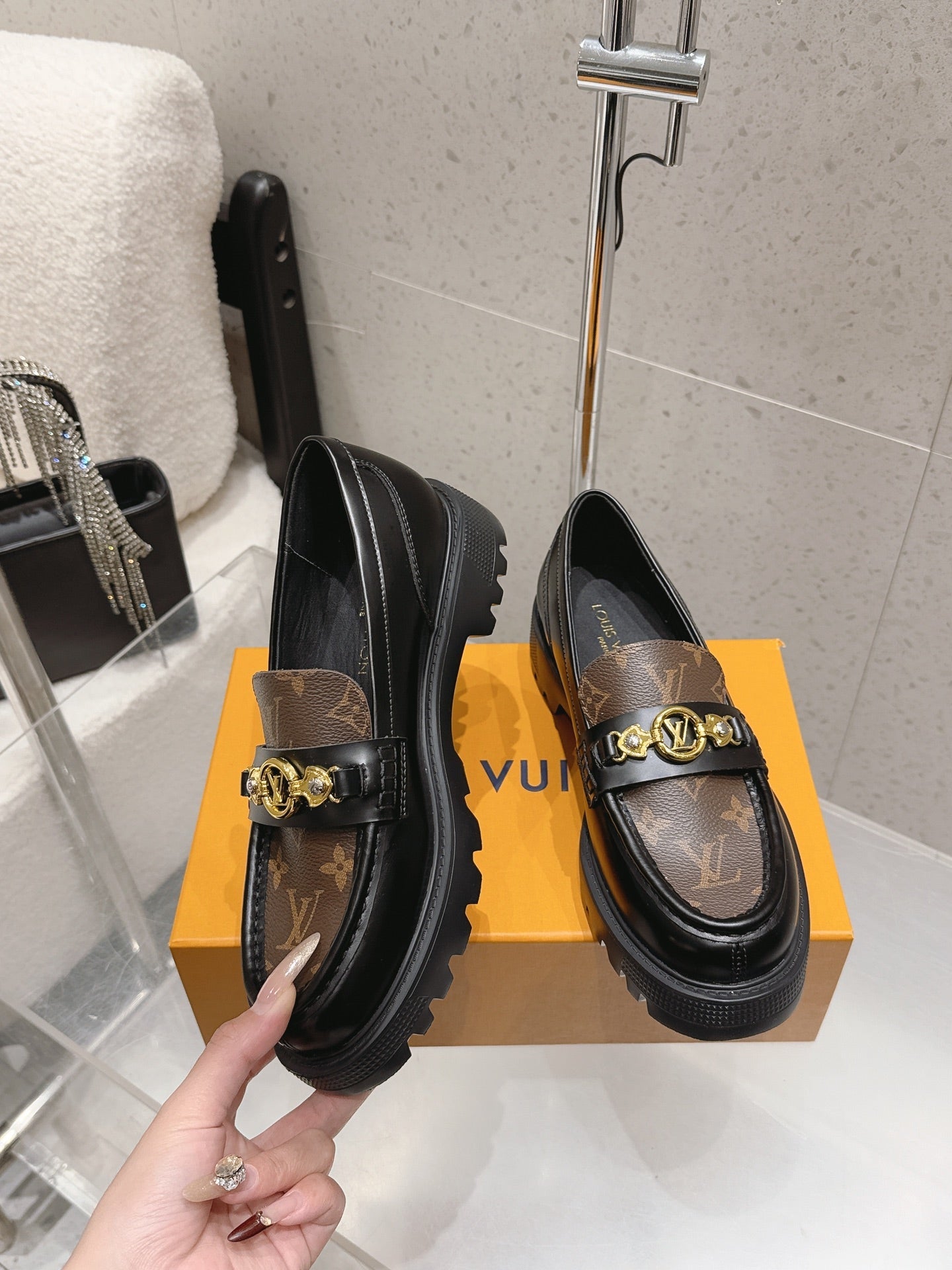 LV 26S PLATFORM LOAFERS IN BLACK CALFSKIN AND BROWN MONOGRAM CANVAS GOLD HARDWARE
