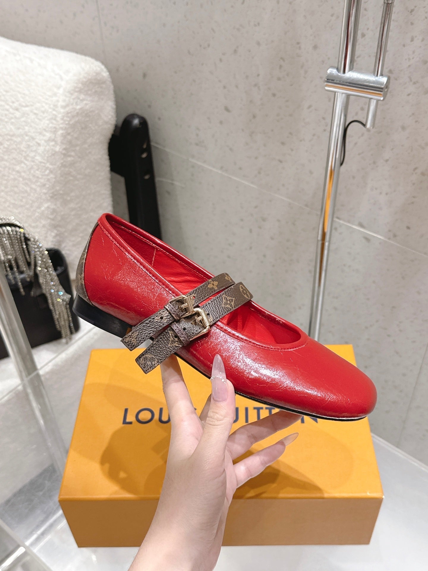 LV 26S MARY JANE FLATS IN DARK RED CALFSKIN WITH BROWN MONOGRAM STRAP