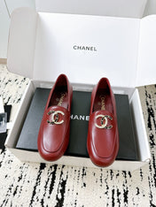 LOAFERS IN RED CALFSKIN HARDWARE WITH ROCK MIX CHAIN