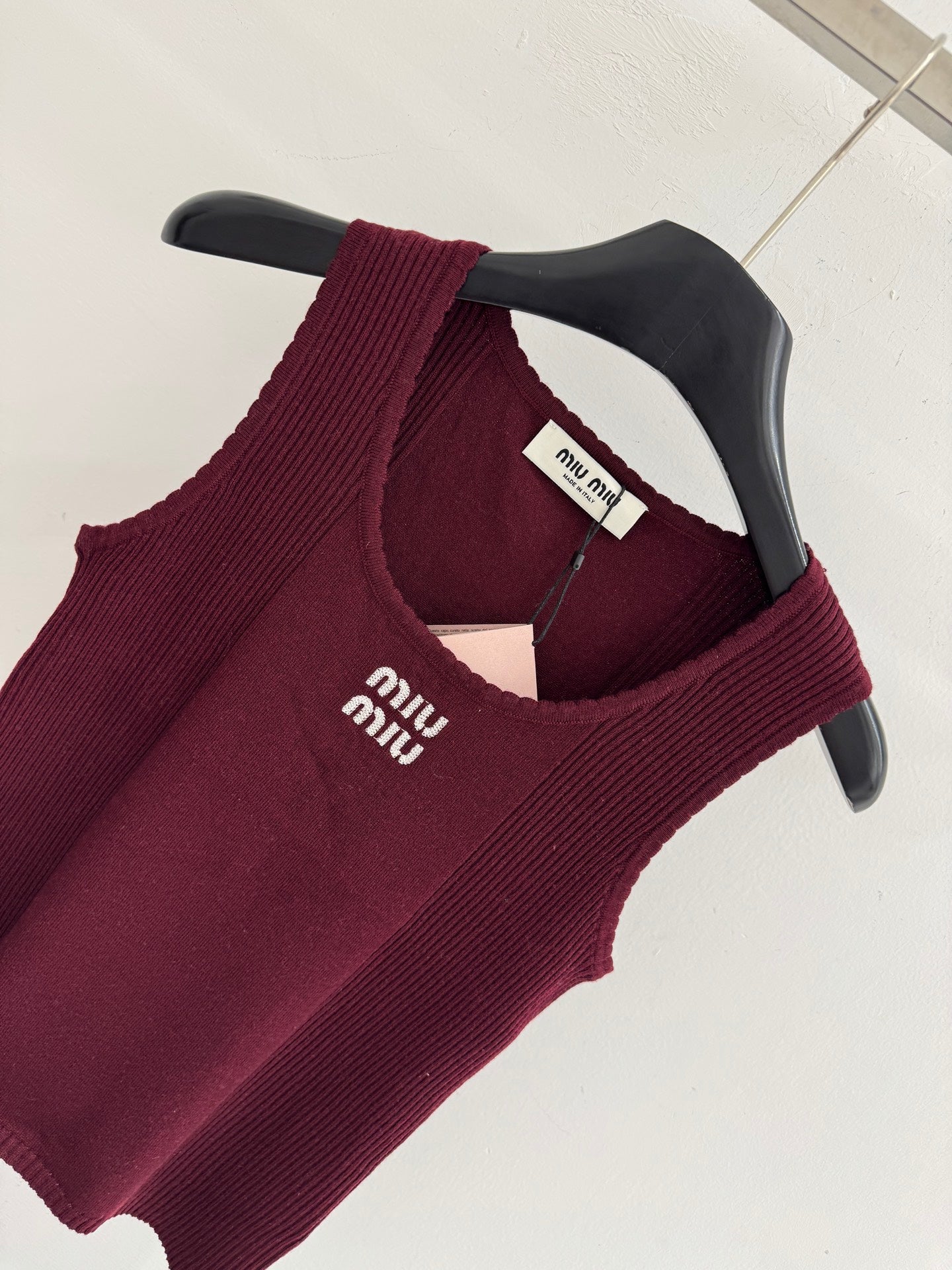 MIUMIU 26S SLEEVELESS TOP STYLE 1092