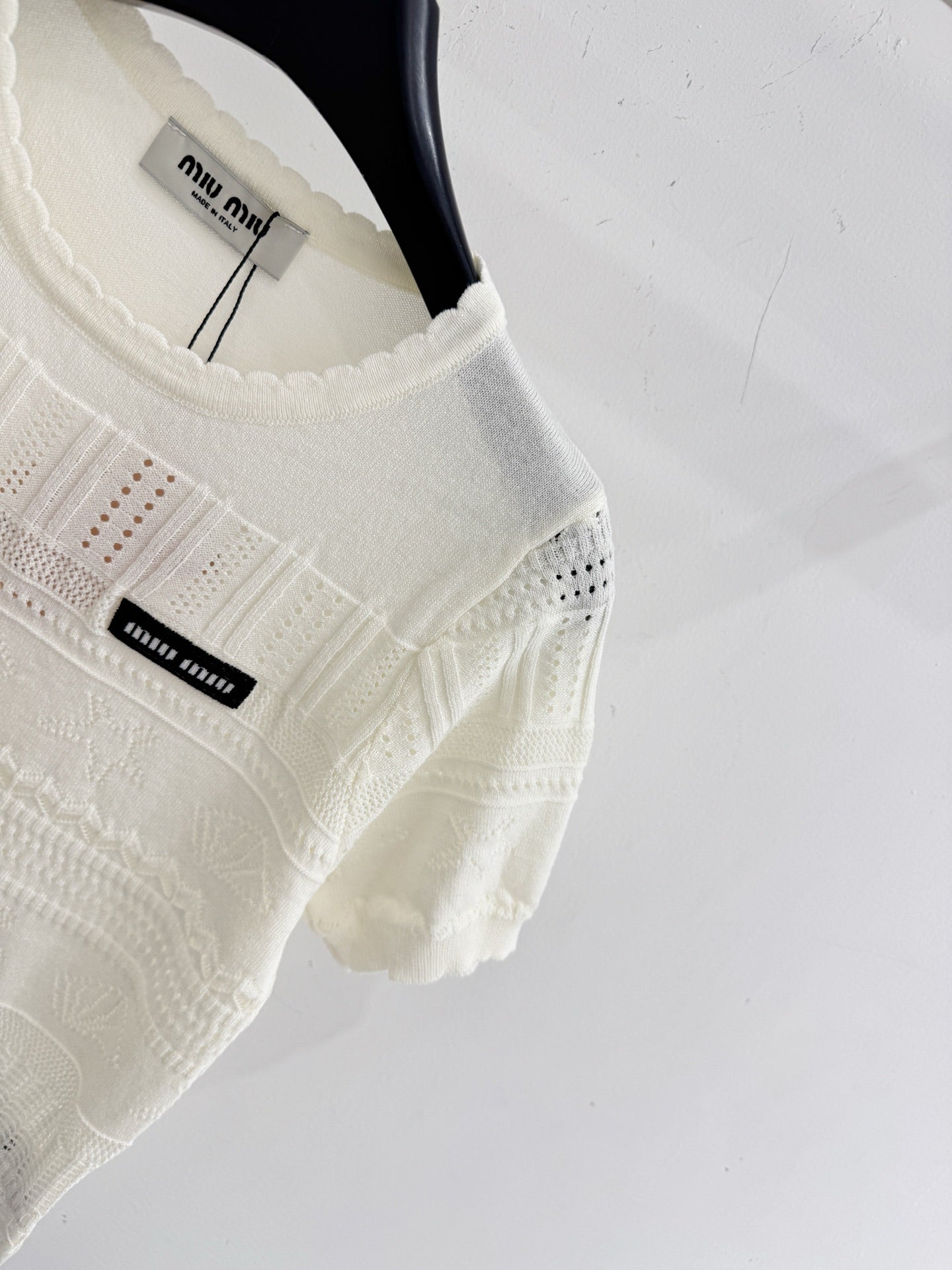 MIUMIU 26S SHORT-SLEEVED SWEATER STYLE 1074