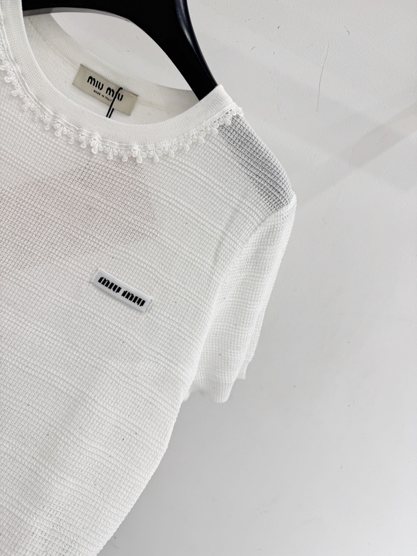 MIUMIU 26S SHORT-SLEEVED SWEATER STYLE 1063