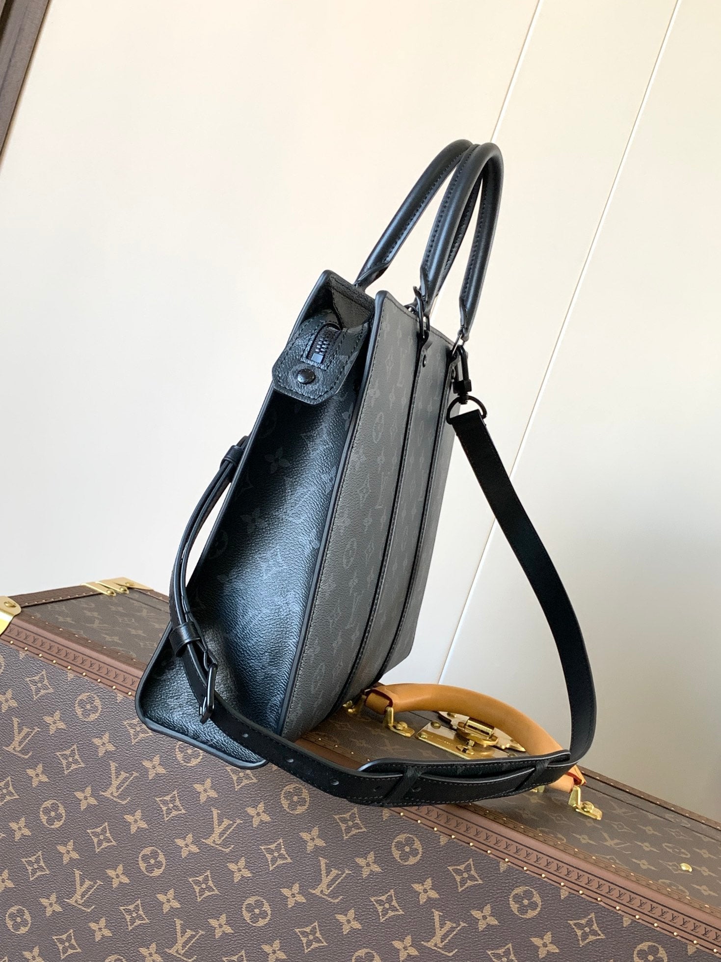 LV 25S SAC PLAT BAG 39 IN BLACK MONOGRAM ECLIPSE CANVAS