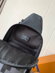 AVENUE 31 IN BLACK CANVAS CALFSKIN