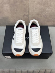CHANEL 26S RUNNING SNEAKERS IN WHITE AND LIGHT GREY SUEDE AND NYLON CC LOGO
