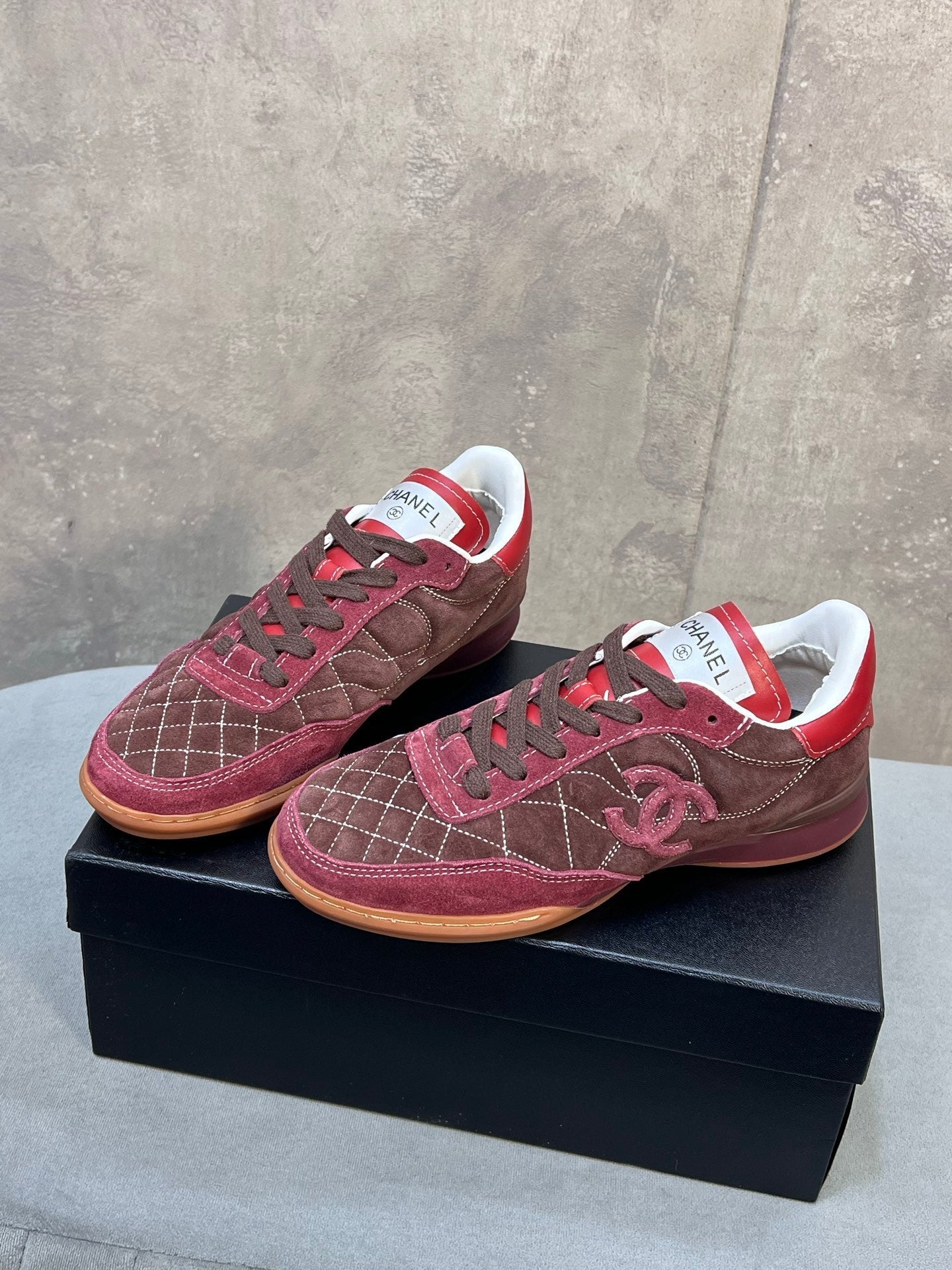 CHANEL 26S SNEAKERS IN DARK BROWN AND BURGUNDY RED SUEDE QUILTED CC LOGO