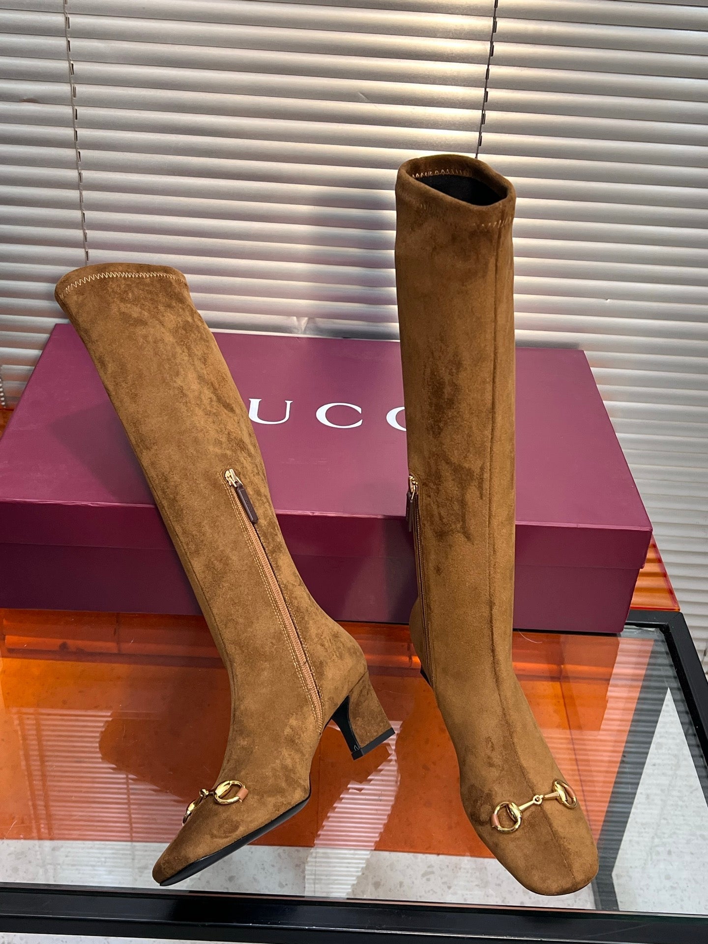 GUCCI 26S HORSEBIT KNEE-HIGH BOOTS 55 MM IN BROWN SUEDE
