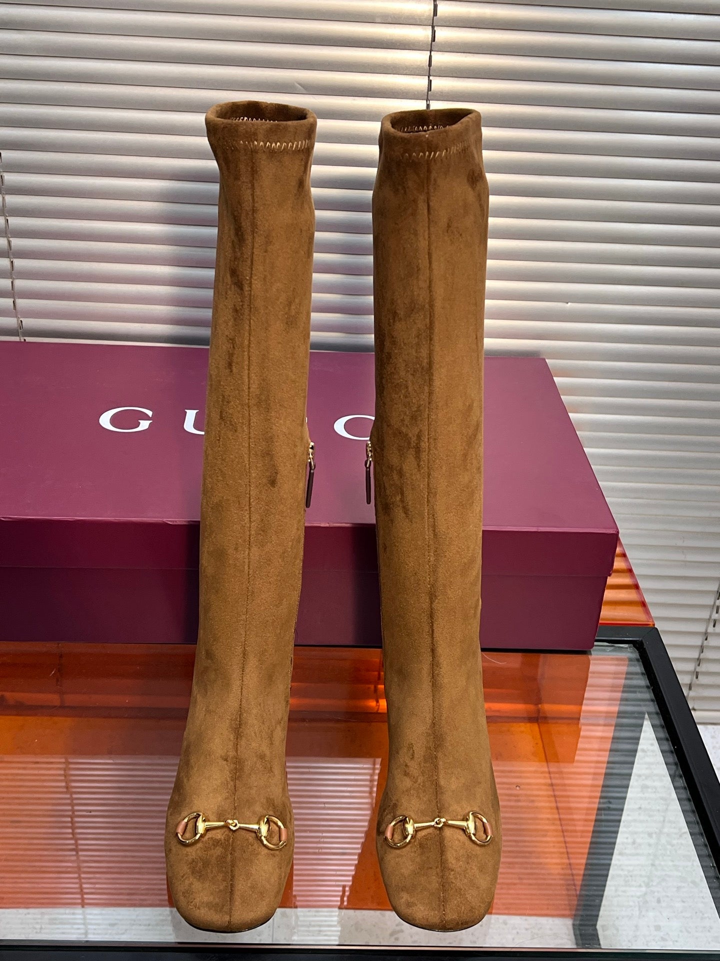 GUCCI 26S HORSEBIT KNEE-HIGH BOOTS 55 MM IN BROWN SUEDE
