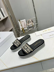 CD DWAY PLATFORM SLIDE IN BLACK AND WHITE COTTON STRIPED SOLE