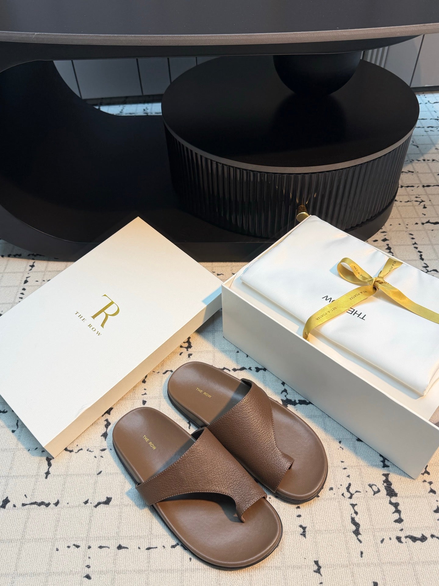 THE ROW 26S THONG SLIDE SANDALS IN BROWN CALFSKIN