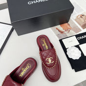 CHANEL 25S MULES WITH CHAIN DETAIL IN BURGUNDY CALFSKIN GOLD HARDWARE