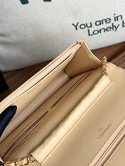 CC WOC ENTRUPY 19 BAG IN DARK CREAM CALFSKIN