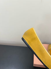 LOAFERS WITH BOW IN DUST YELLOW SUEDE
