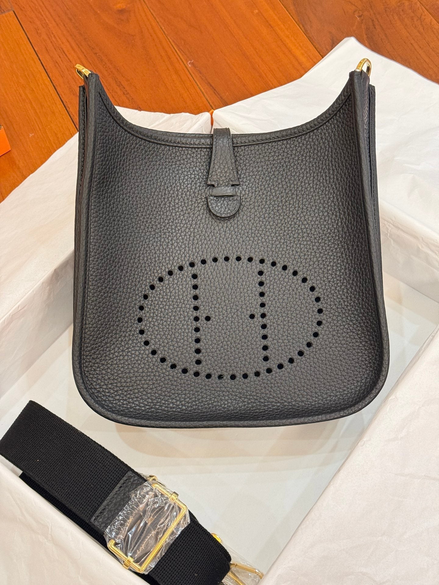HM 26S EVELYNE BAG 23MM IN BLACK GRAINED CALFSKIN