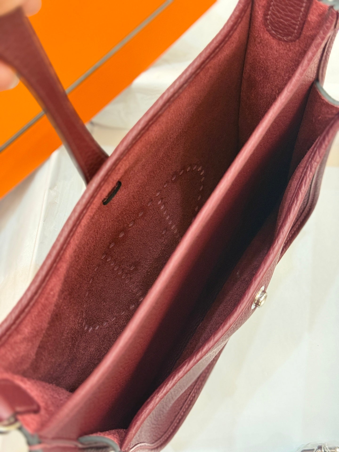 HM 26S EVELYNE BAG 23MM IN WINE RED GRAINED CALFSKIN