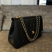 CHANEL 26S LARGE CC LOGO FLAP SHOULDER BAG 33 IN BLACK LAMBSKIN GOLD HARDWARE
