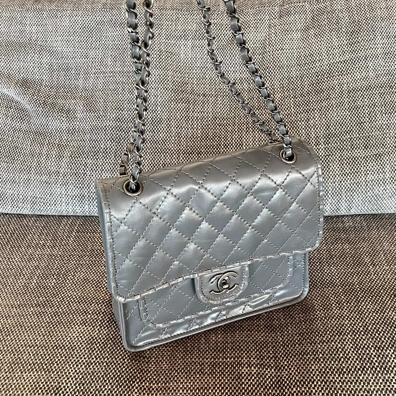 CHANEL 26S CLASSIC FLAP BAG 26 IN GREY CALFSKIN DARK SILVER HARDWARE