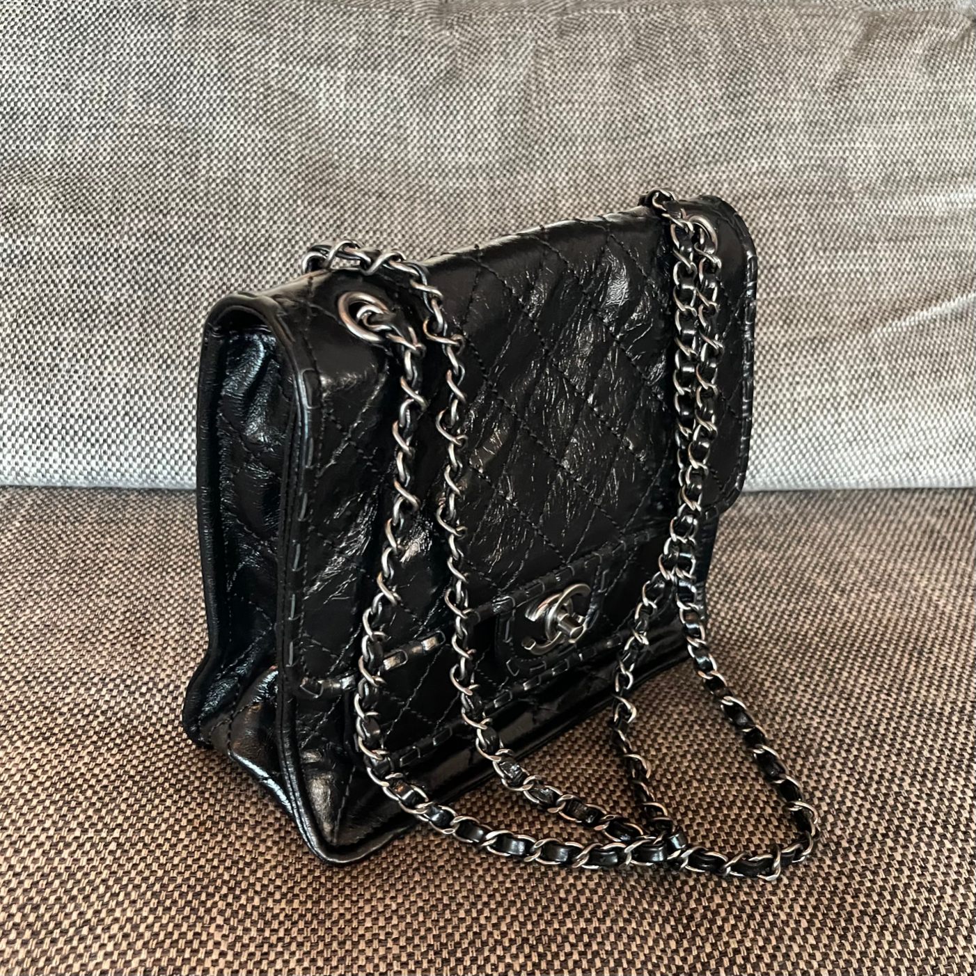 CHANEL 26S CLASSIC FLAP BAG 26 IN BLACK AGED CRINKLED CALFSKIN DARK SILVER HARDWARE
