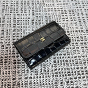 CHANEL 26S FLAP WALLET 11 IN BLACK CROCODILE-EMBOSSED CALFSKIN