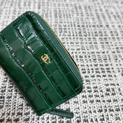 CHANEL 26S ZIPPER WALLET 11 IN DARK GREEN CROCODILE-EMBOSSED CALFSKIN