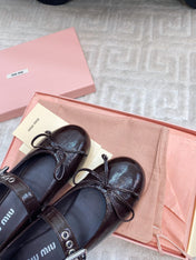BOW MARY JANE FLAT IN ESPRESSO NAPLAK LAMBSKIN