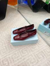 MARY JANE FLATS SQUARE TOE IN BURGUNDY RED PATENT SHEEPSKIN