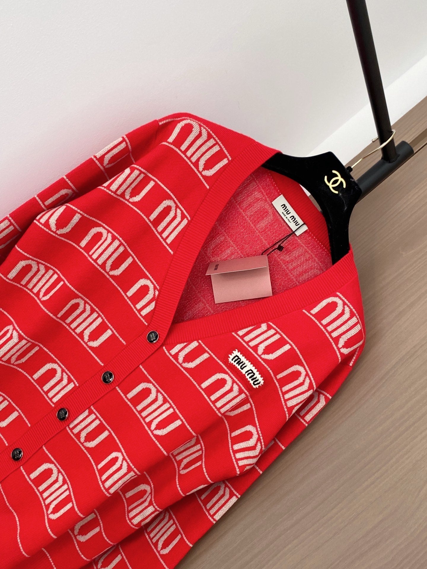 MIUMIU CARDIGAN STYLE 701